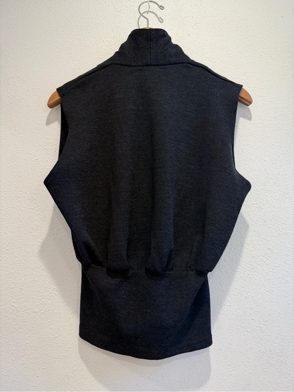 ZARA Crossover Drape Neck Sleeveless Blouse Charcoal Gray Mid Weight Knit Medium - Picture 2 of 4
